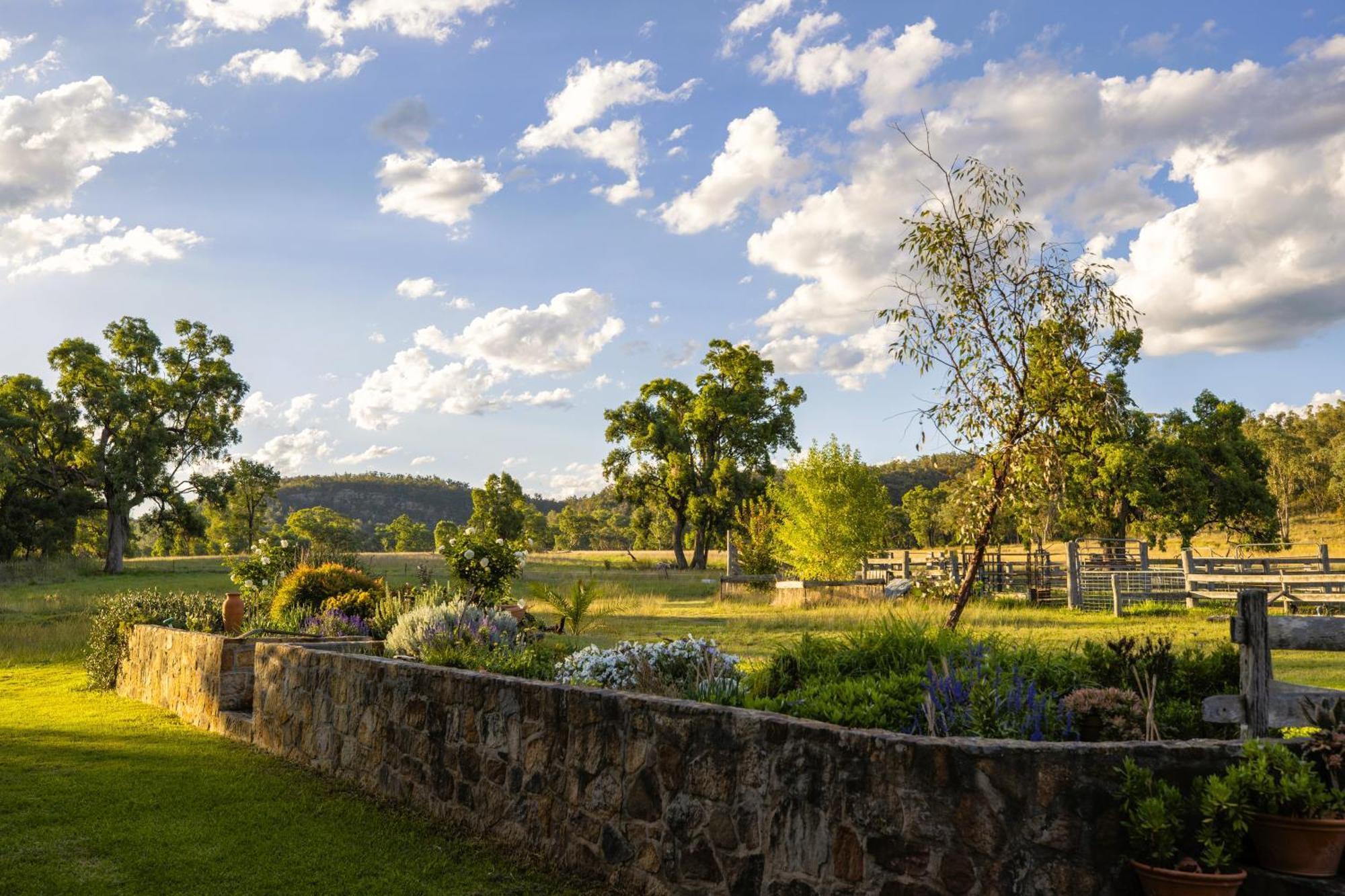 Farm stay Pilliga Pottery Creative Coonabarabran